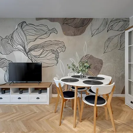 Slaska By Downtown *